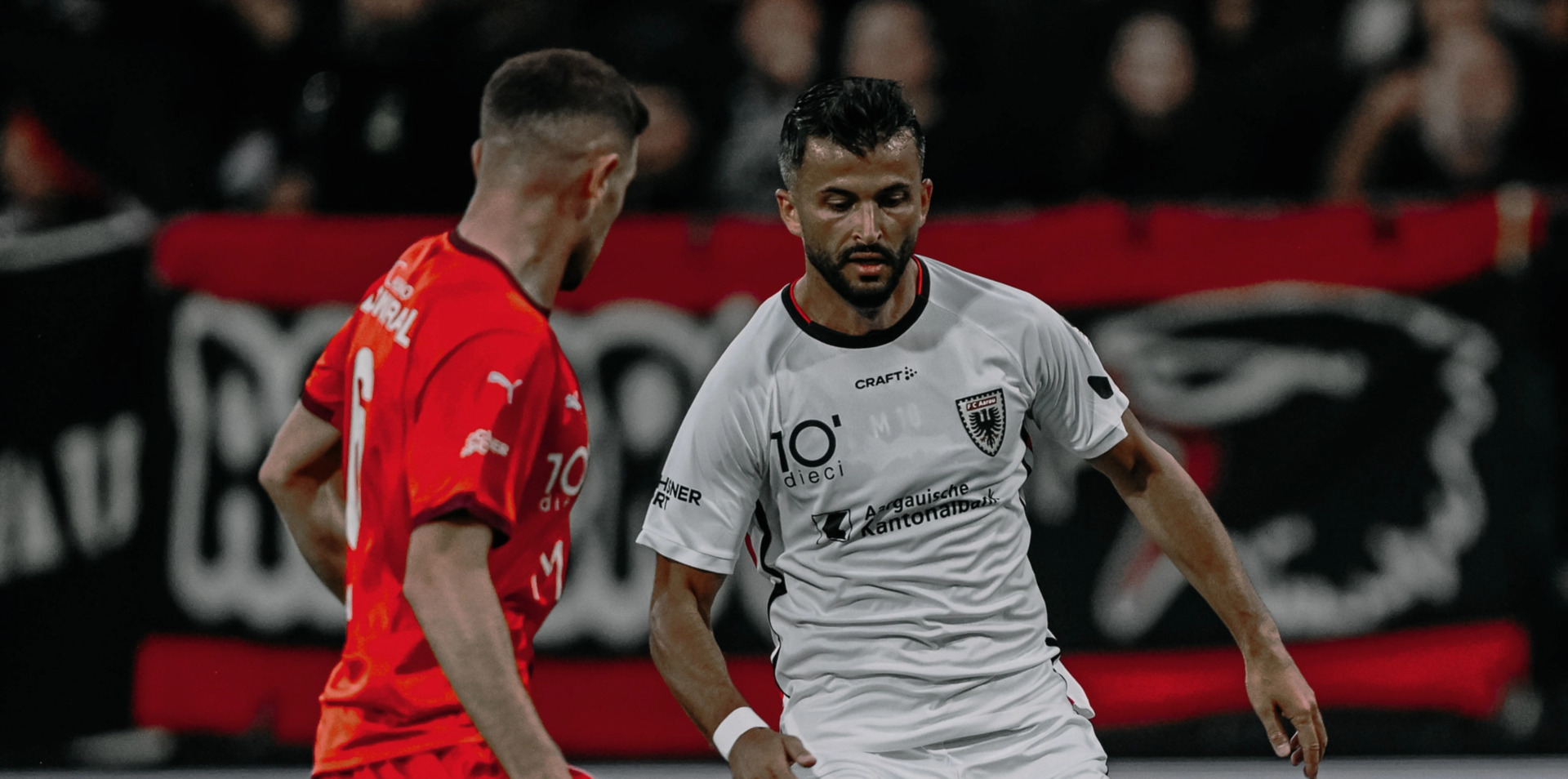 Angriffsfurioso führt über Umwege zum Sieg - FC Aarau - Fussball-Club Aarau 1